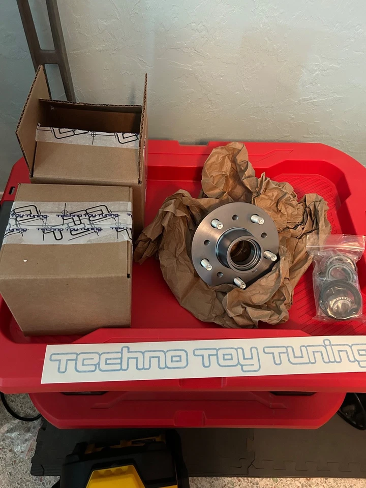 Datsun Nissan 280zx Techno Toy Tuning 5-lug billet front wheel hubs - Image 1 of 1