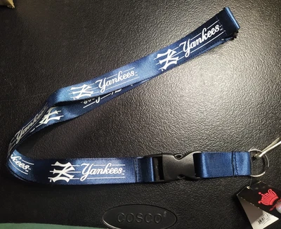 MLB Baseball New York Yankees Aminco 23 In. Nylon Lanyard w/ Detachable Keychain - Image 1 of 2