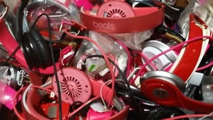 Lot of 12 LB beats by dr dre speaker for parts only ! - Picture 1 of 4
