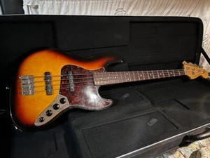 Fender Deluxe Active Jazz Electric Bass Guitar MIM Mexico w Case - Picture 1 of 13