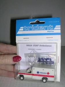 TRIDENT #90024 Chevy Ambulance USAF Military "White" H.O.Scale 1/87 - Picture 1 of 1