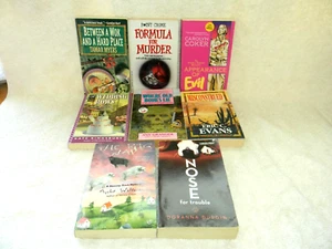 Lot Of 8 Assorted Cozy Mysteries ~ Mixed Authors ~ Used Paperbacks ~ d - Imagen 1 de 8