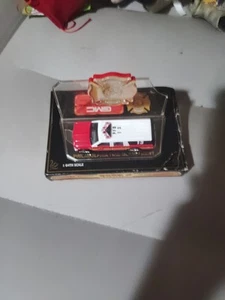 CODE 3 Ford Fire & Rescue Ambulance Philadelphia PA 1:64 With The Box - Picture 1 of 1