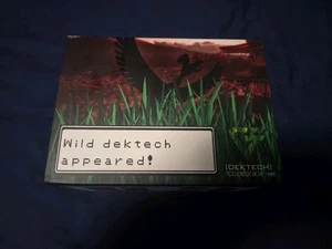 Edelstein Zubehör GemTech DekTech Pokemon Goldene Flammen Ho-Oh Deck Box  - Bild 1 von 3