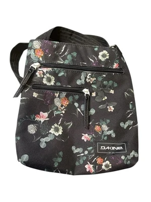Bolsa tiracolo Dakine Jo Jo preta padrão floral alça ajustável 11 x 10 - Imagem 1 de 4