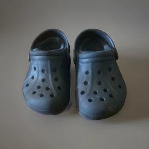 Crocs Navy Blue Fleece Lined Child Size 7 - Picture 1 of 4