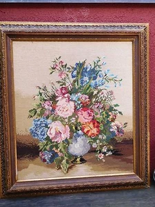 Altes edles großes Gobelinbild Handarbeit Blüten harmonische Farben Barockrahmen - Bild 1 von 4