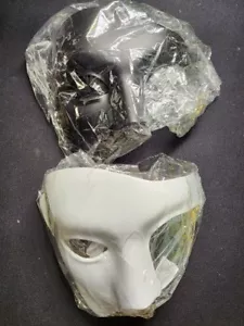 Halbgesichtsmaske Phantom der Oper Maske - 1 Set (1 schwarz & 1 weiß) - Bild 1 von 6