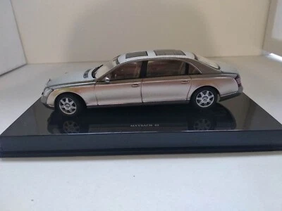 MAYBACH 62 GOLD-GREY AUTOART SCALA 1:43 SCATOLA ORIGINALE BRANDIZZATA - Immagine 1 di 4