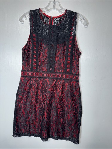 CHANEL Disney Pixar’s Coco Vestito Rosso Nero Pizzo e All’uncinetto Gotico Halloween Taglia Large