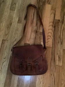 Komal's Passion Leather Messenger Bag Brown Leather Crossbody Strap 14x11x3 - Picture 1 of 11