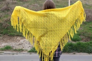 Yellow knit shawl with fringe, Lace crochet triangle scarf, Vintage boho wrap - Picture 1 of 13