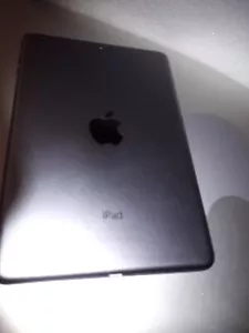 ***Faulty*** Apple iPad mini 2 A1489 (Retina/2nd Gen, Wi-Fi) 1GB/16GB 1.3GHz - Picture 1 of 7