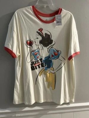 Snow White "Just One Bite" Women’s White T-Shirt Size Xx-large 🆕 - Изображение 1 из 4