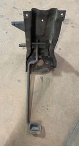 Conjunto de pedal manual estándar Jeep CJ CJ5 CJ7 CJ8 76-86 - Imagen 1 de 5