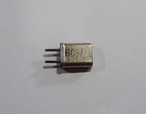 Scanner Crystal - 154.9050 MHz - 10.8 iF - .039 Pins - PR BC 3/4 - HC-25/U - Picture 1 of 1