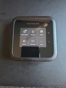 Netgear Nighthawk M6 Pro 4,0 Gbps 1 Port Mobiler WLAN Router - Bild 1 von 9