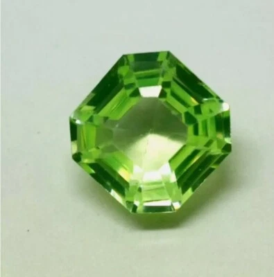 "Certified 8-10 CT Radiant Cut Light Green Peridot Loose Gemstone for Fine Jewel - Image 1 of 4