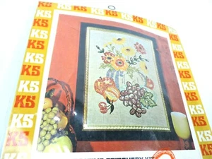 Crewel Creative Stitchery Kit Fruit Flowers Kitten Spun KS640 Fidelity Vintage - Picture 1 of 10