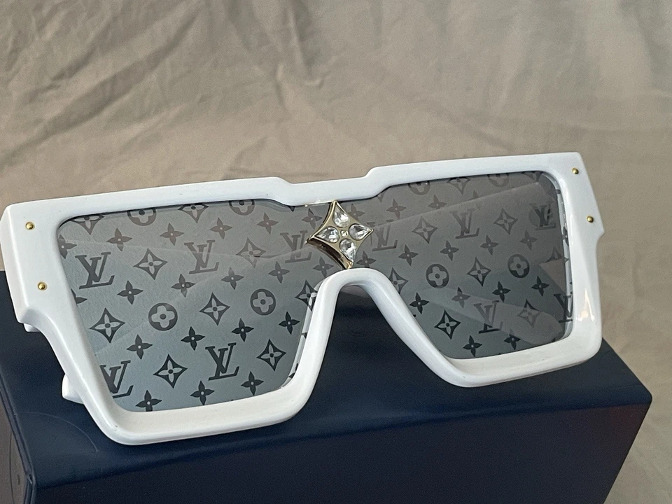 Gafas de sol Louis Vuitton Cyclone unisex blancas y doradas lentes con monograma con estuche Foto 1 de 4