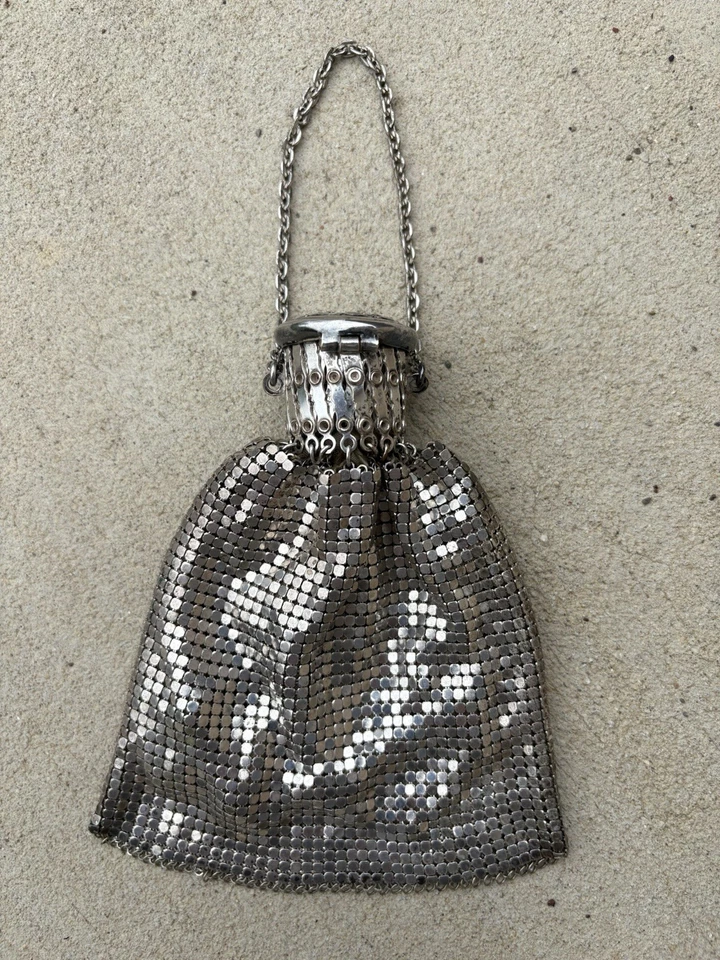 Bolso Cartera Acordeón Puerta Malla Ampliable Plateado Whiting & Davis Años 20 De Colección Foto 1 de 4