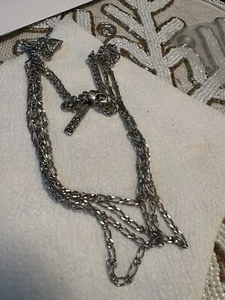 VTG 22 “ BCBG GENERATION 22-24” DRAPING SILVER TONE CHAIN- Costume Jewelry - Picture 1 of 2