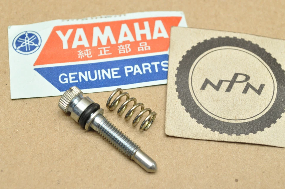 NOS 雅马哈 BW200 SR185 XT125 XT200 汽化器油门调节螺丝 4WP-14103 — 第 1/1 张图片