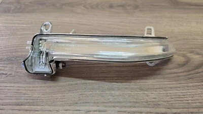 Espejo retrovisor izquierdo intermitente auxiliar OEM BMW F20 F22 F30 F34 F84 i3 63137280771 Foto 1 de 4