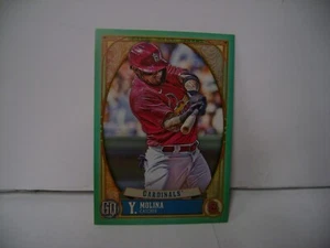 YADIER MOLINA 2021 TOPPS REINA GITANA VERDE PARALELO #282 SN 29/199 - Imagen 1 de 2