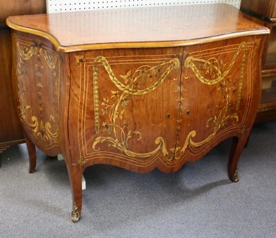 Комод/комод Людовика XV. Marquetry на 4 сторонах. Serpentine Bombay тела. 2 двери - Изображение 1 из 4
