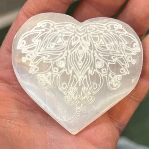 2 1/2 Inch Selenite Heart Blooming Lotus - Picture 1 of 8
