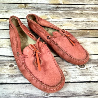 Zapatos para conducir mocasín de gamuza rojo coral TOD'S para mujer talla 38/7,5 Foto 1 de 4