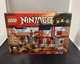 70591 LEGO Ninjago Kryptarium Prison Breakout Set, New, Sealed. (2016)
