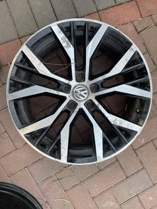 VW GOLF MK7 19" SANTIAGO ALLOY WHEEL 5G0601025AN 7.5Jx19 ET51 #3 - Picture 1 of 12