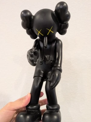 Kaws Small Lie Companion Negro Edición Abierta 10" Sin Caja Foto 1 de 4