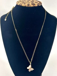 🚨Collar con dije de joyería de oro mariposa y perlas blancas cadena de 18"" - Imagen 1 de 6