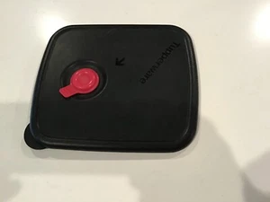 TUPPERWARE VENT N SERVE BLACK Square Container Top Only - Picture 1 of 2
