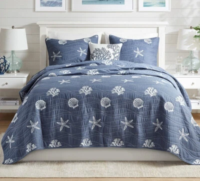 JUEGO DE 4 EDREDONES SEASHELL AZUL MARINO QUEEN: CASA DE PLAYA CONCHAS OCEÁNICAS TROPICALES Foto 1 de 4