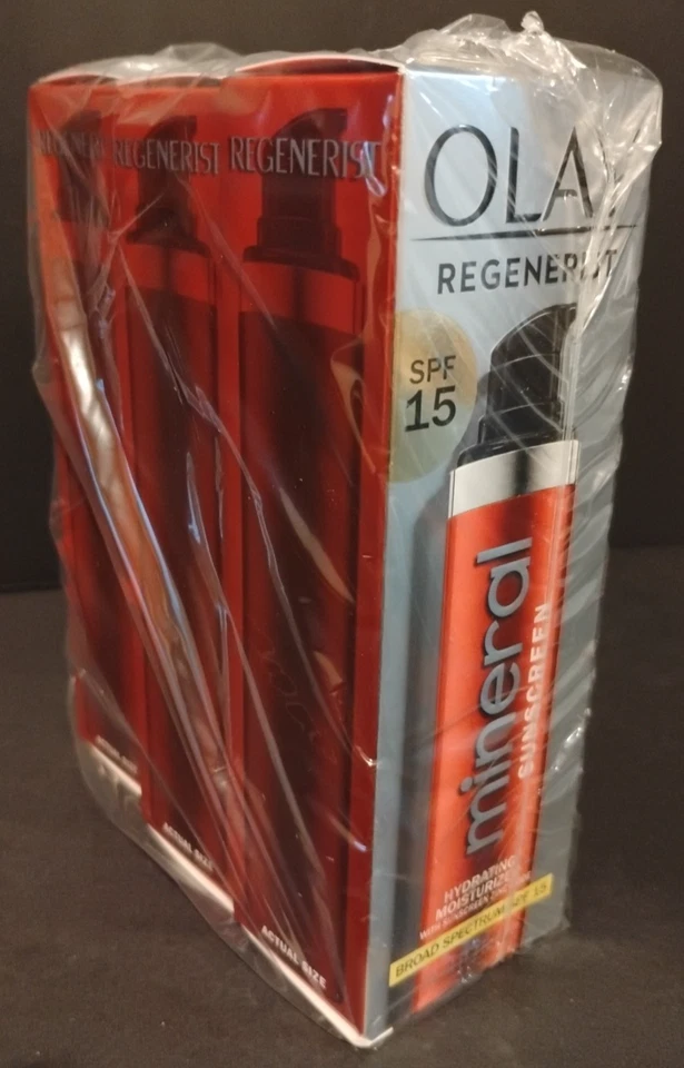 3 Pack - Olay Regenerist Mineral Sunscreen SPF 15 Hydrating Moisturizer - Image 1 of 4
