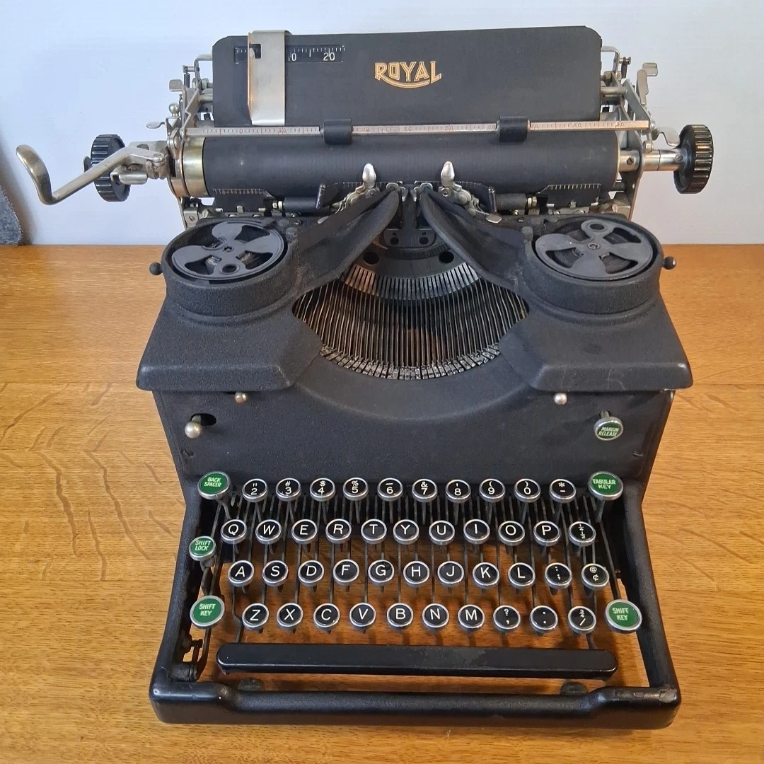 Royal Model 10 Typewriter In Collectible Typewriters for sale | eBay