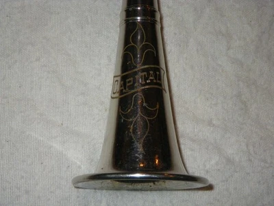 CLARINETE Y ESTUCHE DE METAL CAPITAL VINTAGE - PLACA DE NÍQUEL BRILLANTE - PARA RESTAURACIÓN Foto 1 de 4