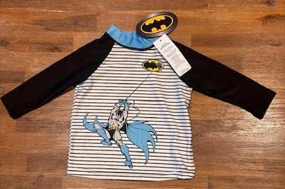 Chicos Talla 1 BATMAN Manga Corta Erupción Chaleco Top Rashie UPF50+ NUEVO Foto 1 de 4