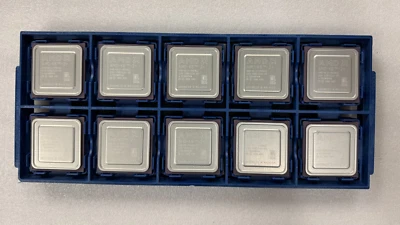 VINTAGE & NEW AMD-K6-2+/450ACZ CPU 2.0V CORE / 3.3V Socket 7 Gold Pin 2000 made - Image 1 of 4