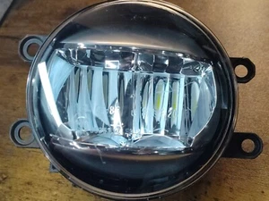 2013 2014 2015 2016 2017 Lexus ES350 Fog Lamp Right Passenger LED 3535304 OEM - Picture 1 of 9
