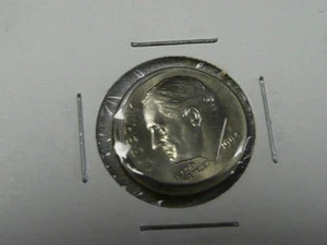  1994  OFF CENTER  ROOSEVELT DIME #17 - Picture 1 of 4
