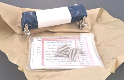 CORREAS DE RETENCIÓN/REVISIÓN DE PUERTA DE MÁRMOL AZUL HOT ROD RAT ROD PERSONALIZADAS CON KIT DE INSTALACIÓN Foto 1 de 4