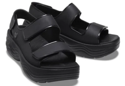 Crocs 女式 Skyline 凉鞋美国尺码 7 8 9 10 11 黑色 208183-001 — 第 1/4 张图片