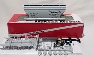 HO SCALE McKean 1301 D&RGW RIO GRANDE ACF Covered Hopper #15998 New Kit !! - Picture 1 of 4