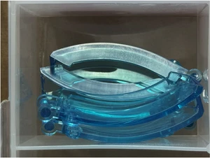 LEGO Parts - Trans-Light Blue Windscreen 6 x 2 x 2 - No 92474 - QTY 5 - Picture 1 of 1