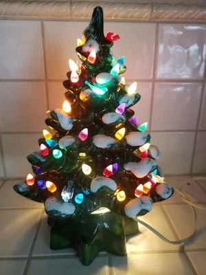 Christmas Tree 14x10" ceramic vintage flocked lights up - Image 1 of 4